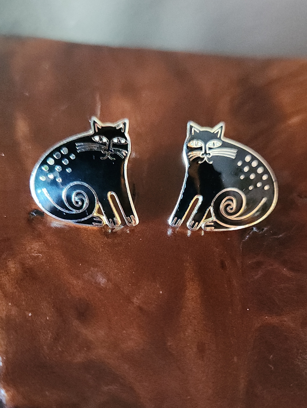 Laurel Burch Keshire Cat Black Enamel Stud Earrings with Silver Accents EUC